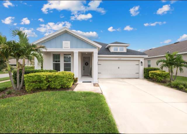 Property at 15207 Caravan Ave, Odessa, FL 33556, 3 beds, 2 baths