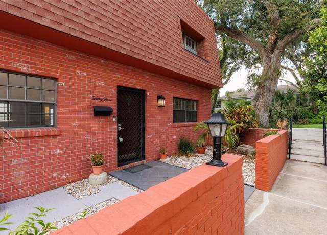 Property at 625 N Halifax Ave #23, Daytona Beach, FL 32118, 3 beds, 2.5 baths