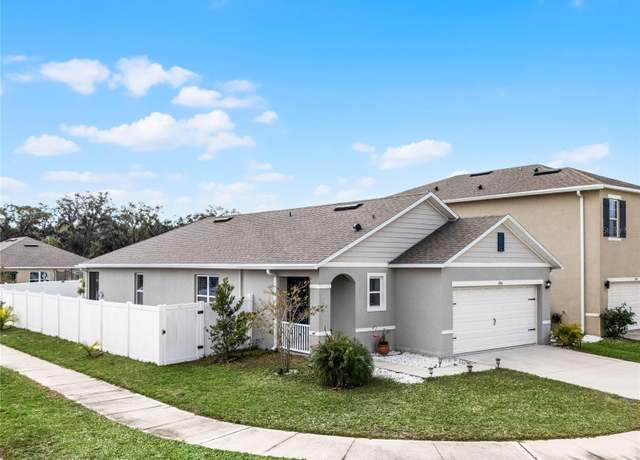 Property at 1956 Egret Meadows Ave, Kissimmee, FL 34744, 3 beds, 2 baths
