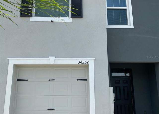 Property at 34252 Redwood Dawn Ln, Wesley Chapel, FL 33543, 3 beds, 2.5 baths