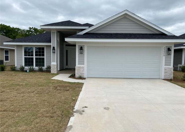 Property at 12715 NW 162nd Dr, Alachua, FL 32615, 4 beds, 2 baths
