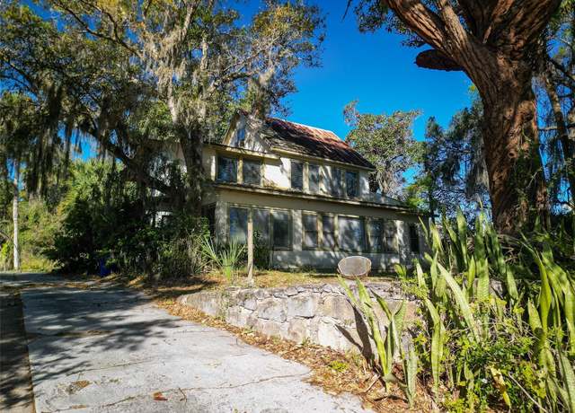 Property at 114 N Riverside Dr, Edgewater, FL 32132, 3 beds, 2 baths