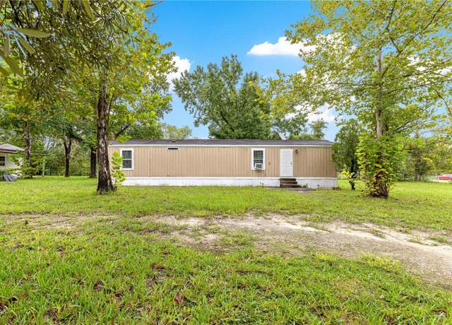 Property at 5667 SW 167th Ave, Ocala, FL 34481, 2 beds, 1.5 baths