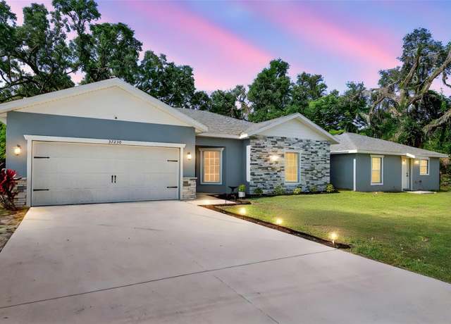 Property at 37230 Poinsettia Ave, Dade City, FL 33525, 5 beds, 3 baths