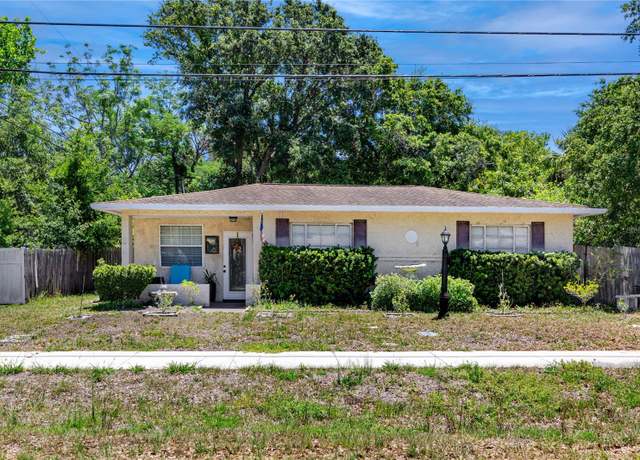 Property at 1683 Pine St, Largo, FL 33774, 3 beds, 1.5 baths