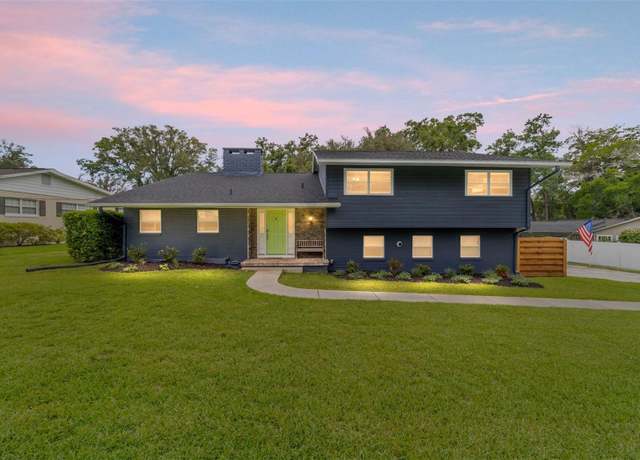 Property at 1822 SE 12th St, Ocala, FL 34471, 3 beds, 2.5 baths
