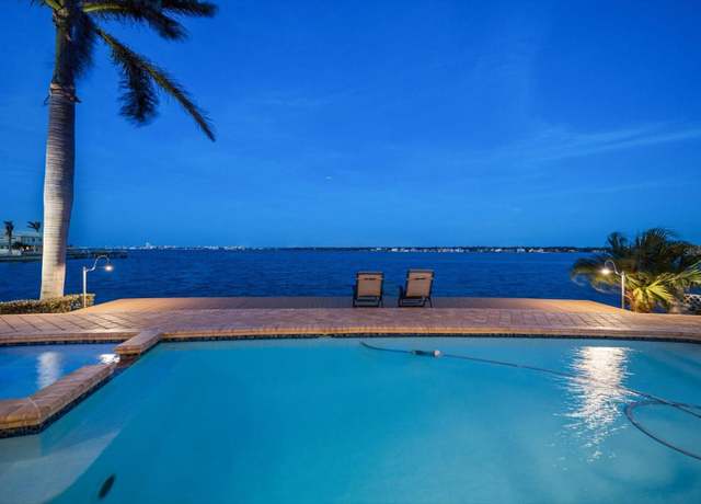 Property at 447 22nd St, Belleair Beach, FL 33786, 2 beds, 3 baths