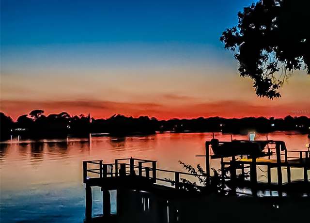 Property at 739 Chesapeake Dr, Tarpon Springs, FL 34689, 4 beds, 2.5 baths