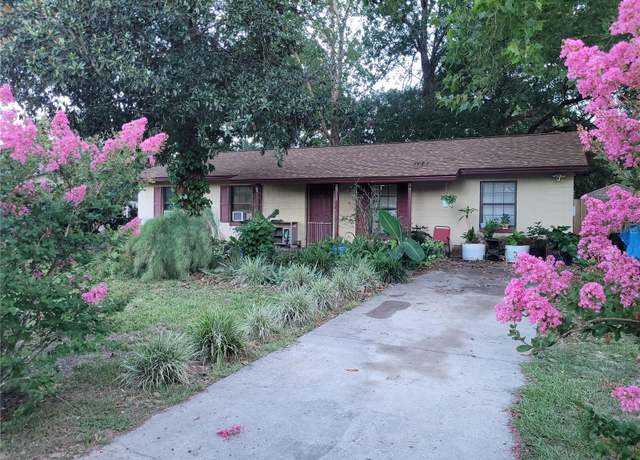 Property at 2312 NE 37th St, Ocala, FL 34479, 3 beds, 2 baths