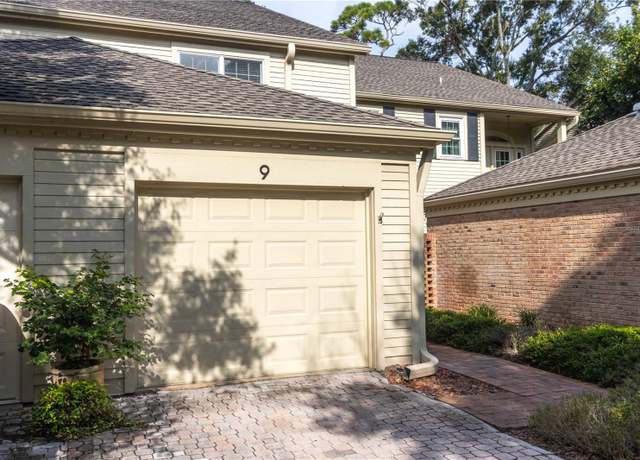 Property at 9 Pelican Pl, Belleair, FL 33756, 2 beds, 2.5 baths