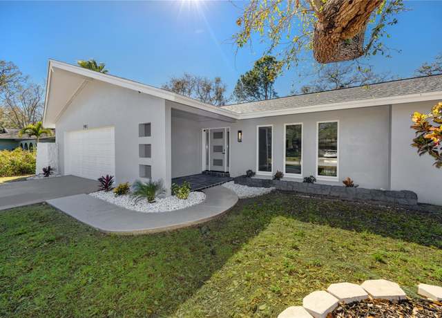 Property at 1100 Webb Dr, Clearwater, FL 33755, 4 beds, 2 baths