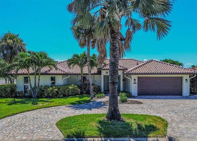 Property at 1998 Kansas Ave NE, St Petersburg, FL 33703, 4 beds, 3 baths