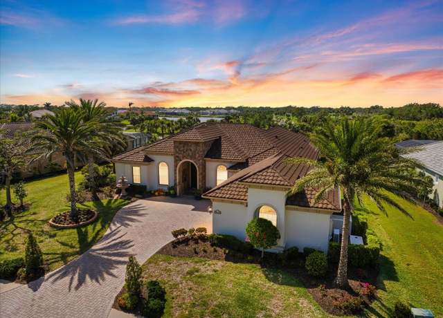 Property at 26725 Raphis Royale Blvd, Englewood, FL 34223, 3 beds, 4 baths