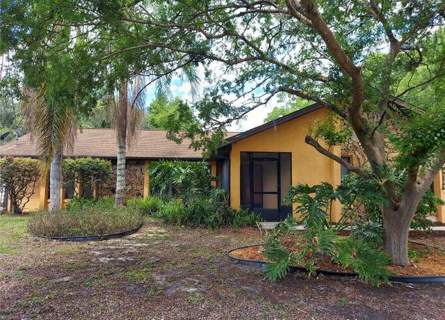 Property at 14700 SE 94th Ave, Summerfield, FL 34491, 3 beds, 2 baths