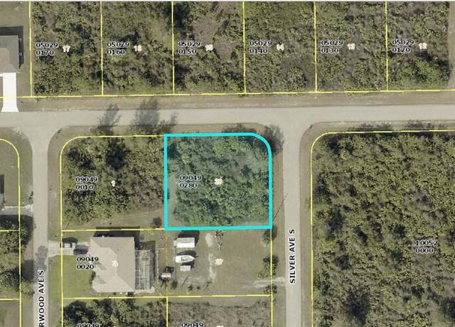 Property at 546 Silver Ave S, Lehigh Acres, FL 33974