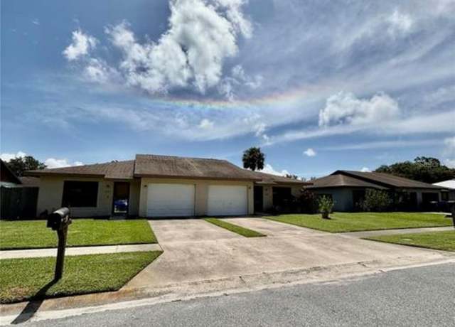 Property at 55 W Towne Pl, Titusville, FL 32796, 4 beds, 4 baths