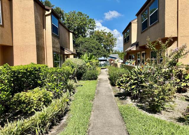 Property at 1884 Clearbrooke Dr, Clearwater, FL 33760, 2 beds, 1.5 baths