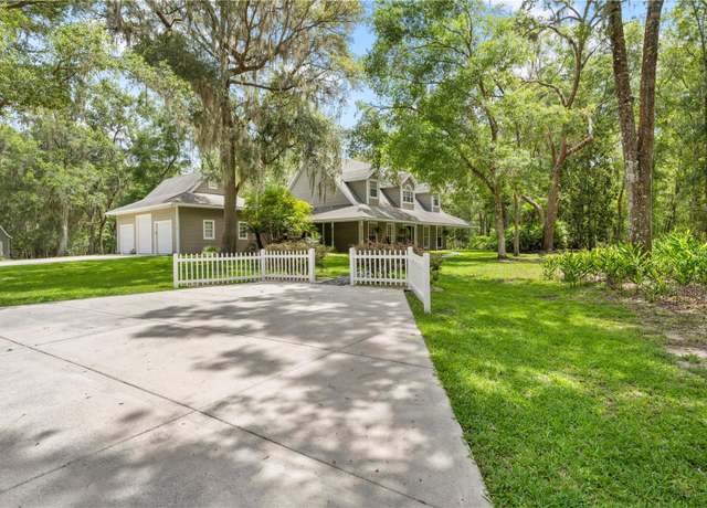 Property at 27091 Country Oak Dr, Brooksville, FL 34602, 4 beds, 3 baths
