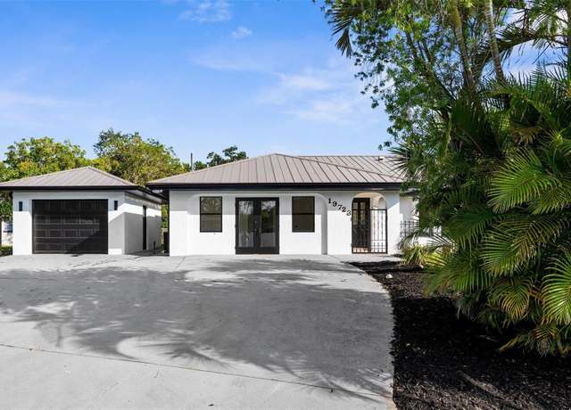 Property at 19723 Midway Blvd, Port Charlotte, FL 33948, 6 beds, 3.5 baths