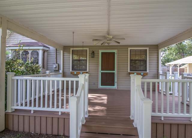 Property at 403 S Cherry St, Starke, FL 32091, 4 beds, 2 baths