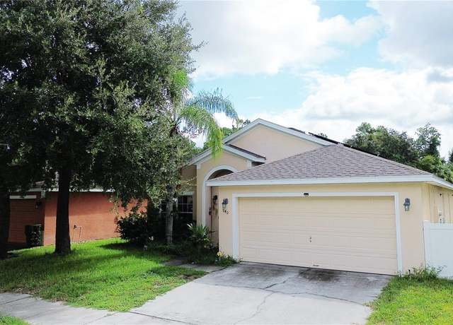 Property at 940 Sandy Ridge Dr, Davenport, FL 33896, 5 beds, 3 baths