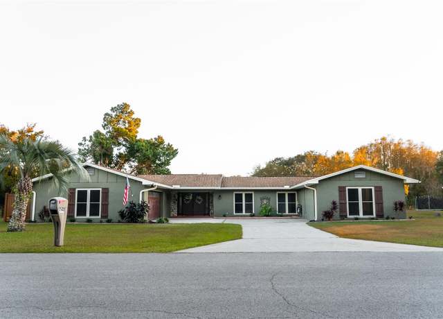 Property at 7420 W Golf Club St, Crystal River, FL 34429, 3 beds, 3.5 baths