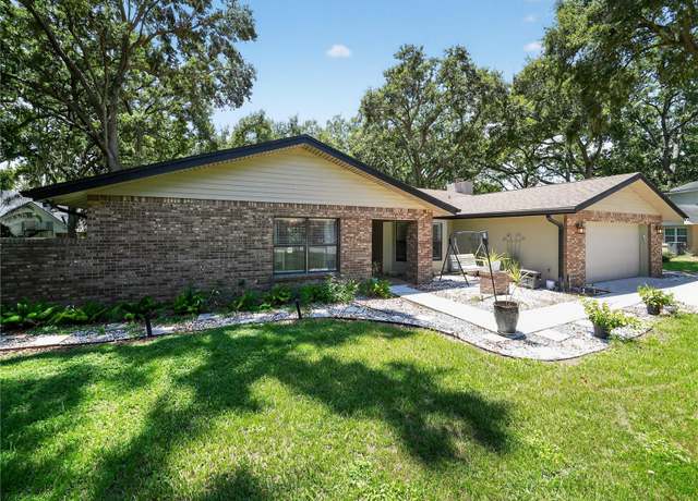 Property at 909 Heatherbrook Dr, Auburndale, FL 33823, 4 beds, 2.5 baths