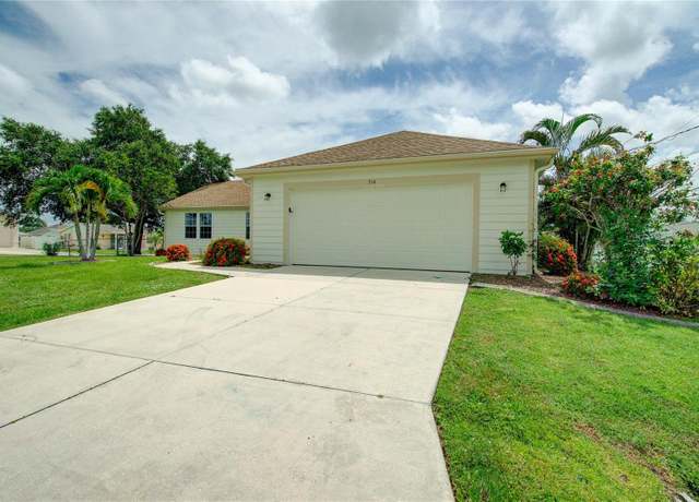 Property at 514 Moon St, Port Charlotte, FL 33954, 3 beds, 2 baths