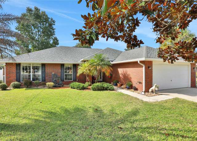 Property at 7 Lee Dr, Palm Coast, FL 32137, 4 beds, 2 baths