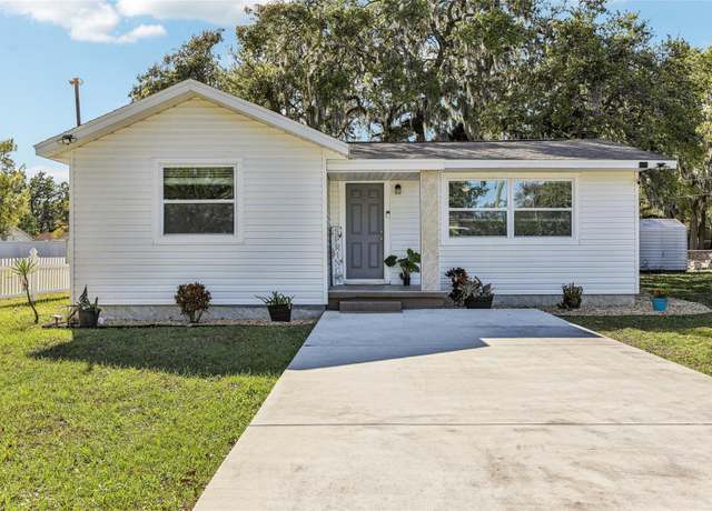 Property at 1009 Center St, Plant City, FL 33563, 3 beds, 2 baths