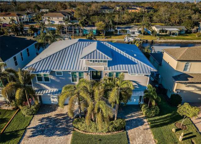 Property at 315 Manatee Ln, Tarpon Springs, FL 34689, 4 beds, 3 baths
