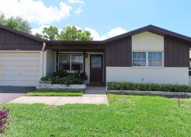 Property at 1395 Heather Ridge Blvd, Dunedin, FL 34698, 2 beds, 2 baths