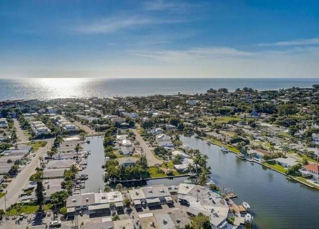 Property at 28 Seaside Ct, Holmes Beach, FL 34217, 2 beds, 2 baths