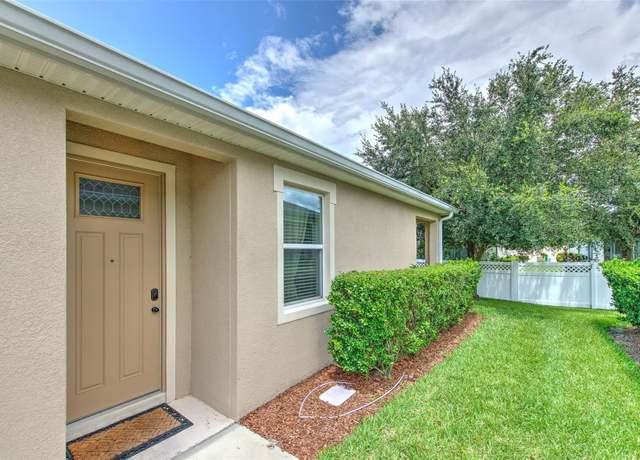 Property at 32811 Woodthrush Way, Wesley Chapel, FL 33545, 3 beds, 2 baths