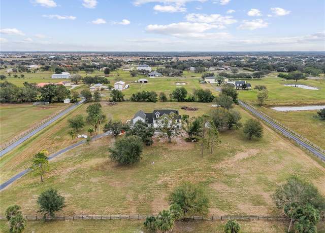 Property at 639 Oakford Rd, Sarasota, FL 34240, 6 beds, 4.5 baths