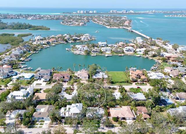 Property at 3705 Tangier Ter, Sarasota, FL 34239, 3 beds, 2.5 baths