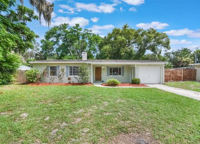 Property at 315 W 11th Ave, Mount Dora, FL 32757, 3 beds, 1 bath