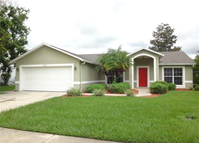 Property at 37437 Laurel Hammock Dr, Zephyrhills, FL 33541, 3 beds, 2 baths
