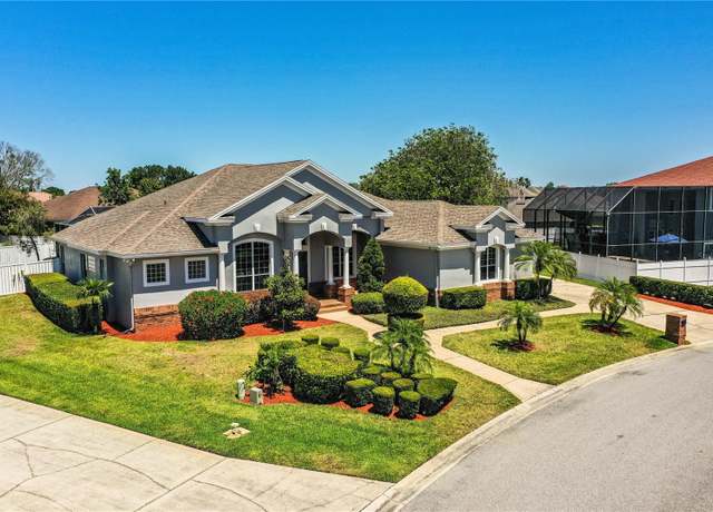 Property at 942 Hanover Way, Lakeland, FL 33813, 4 beds, 3 baths
