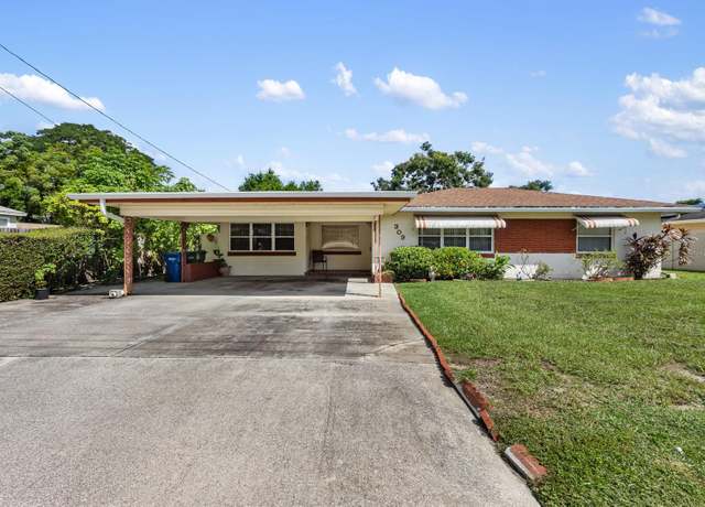 Property at 309 Avenue G SE, Winter Haven, FL 33880, 4 beds, 2.5 baths