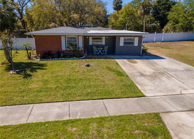 Property at 27 Park Ave, Tarpon Springs, FL 34689, 4 beds, 2 baths