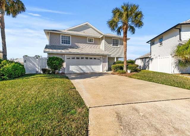 Property at 5 Nantucket Dr, Palm Coast, FL 32137, 3 beds, 2.5 baths