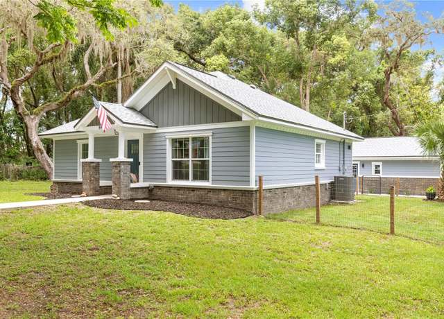 Property at 8687 E Jefferson St, Floral City, FL 34436, 2 beds, 1 bath