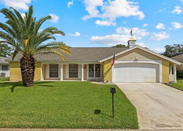 Property at 12111 Fieldstone Ln, Hudson, FL 34667, 2 beds, 2 baths