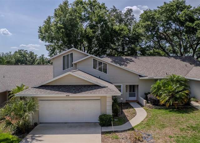 Property at 8705 Village Green Blvd, Clermont, FL 34711, 2 beds, 2.5 baths