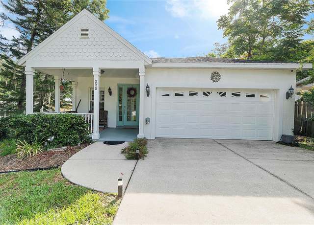 Property at 322 N Rhodes St, Mount Dora, FL 32757, 3 beds, 2 baths