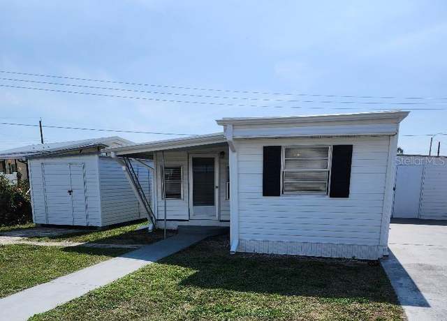 Property at 2006 Minnesota Ave, Bradenton, FL 34207, 2 beds, 2 baths