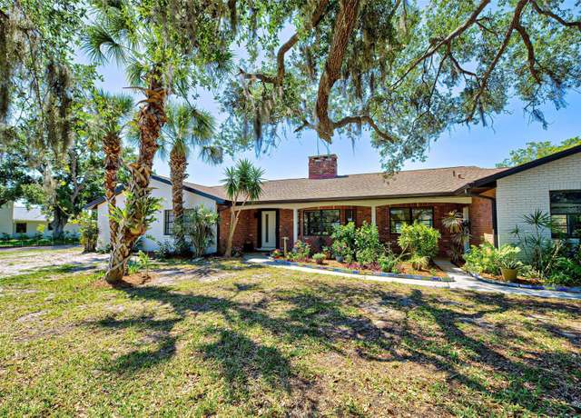 Property at 1061 Owl Dr, Englewood, FL 34223, 3 beds, 3 baths