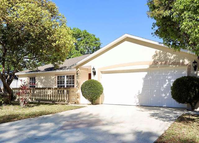 Property at 7 Sequoia Way, Kissimmee, FL 34758, 3 beds, 2 baths