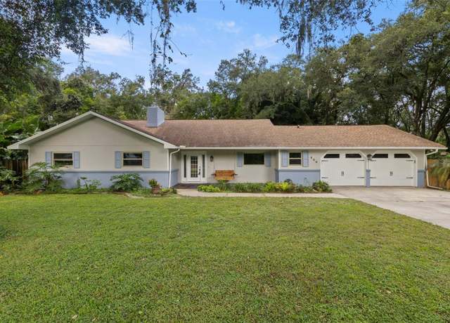 Property at 449 Monroe Ave, Brooksville, FL 34604, 4 beds, 3 baths